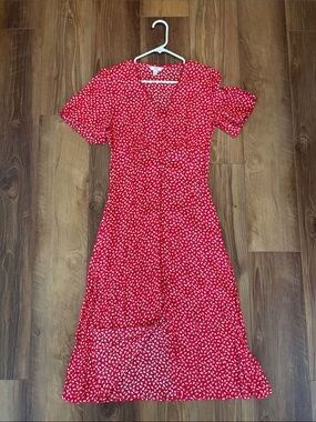 Women’s V-neck Red and White Lightweight Floral Spring Dress